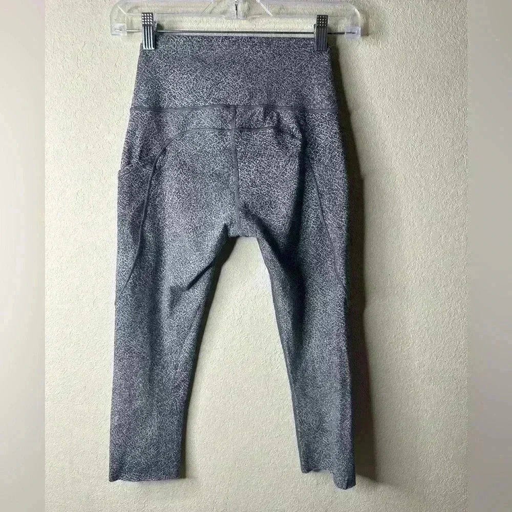 Lululemon Fast & Free Crop 19” sz 4